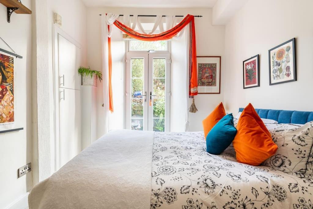 Holyrood Park: Lush & Arty 2 Double Bed Flat Daire Edinburgh Dış mekan fotoğraf