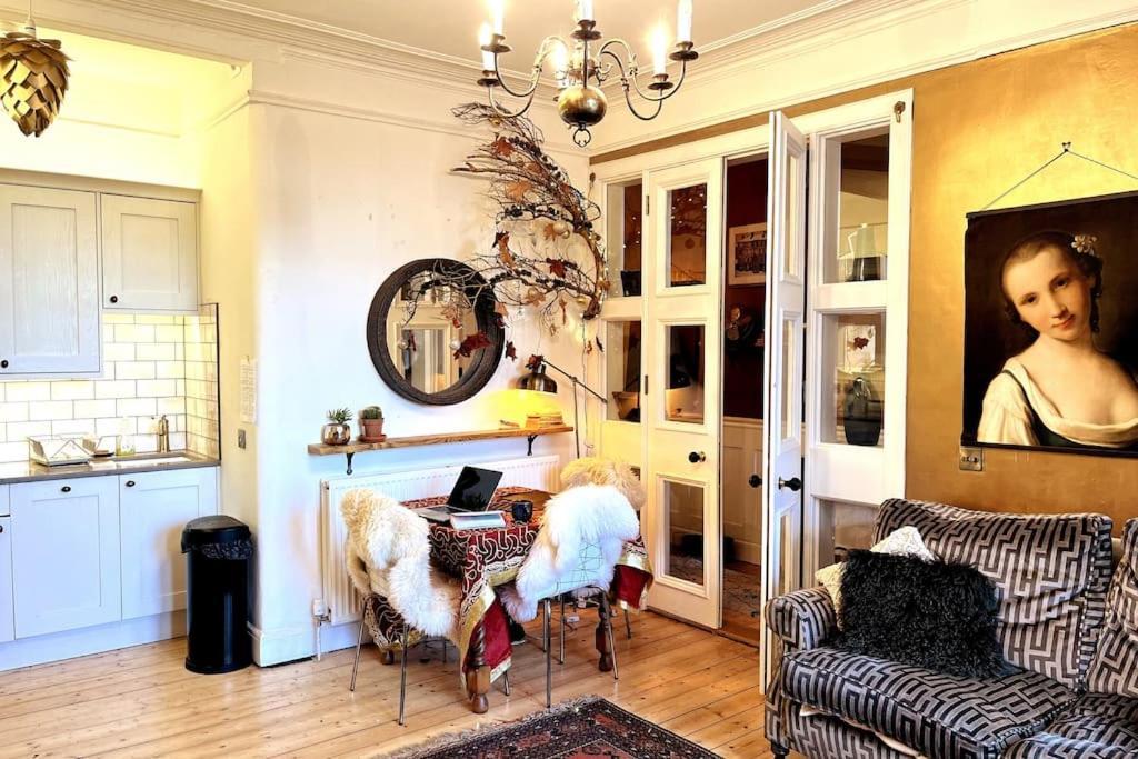 Holyrood Park: Lush & Arty 2 Double Bed Flat Daire Edinburgh Dış mekan fotoğraf