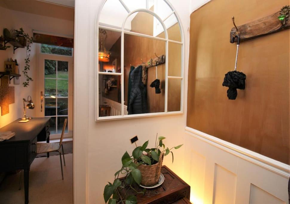 Holyrood Park: Lush & Arty 2 Double Bed Flat Daire Edinburgh Dış mekan fotoğraf