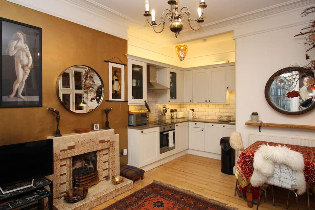 Holyrood Park: Lush & Arty 2 Double Bed Flat Daire Edinburgh Dış mekan fotoğraf