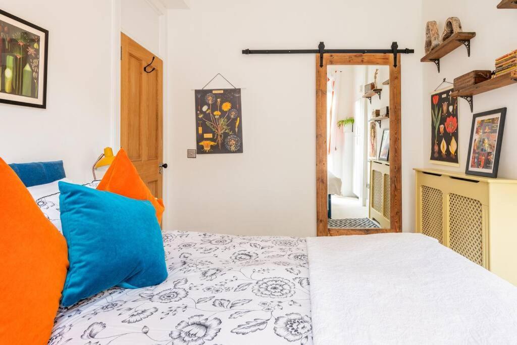 Holyrood Park: Lush & Arty 2 Double Bed Flat Daire Edinburgh Dış mekan fotoğraf
