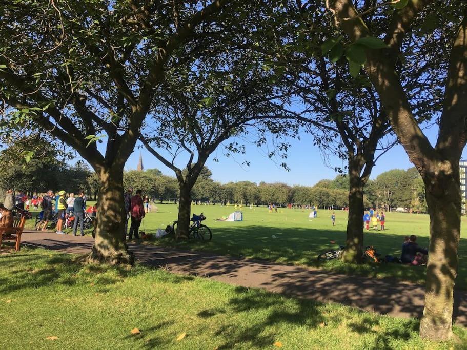 Holyrood Park: Lush & Arty 2 Double Bed Flat Daire Edinburgh Dış mekan fotoğraf