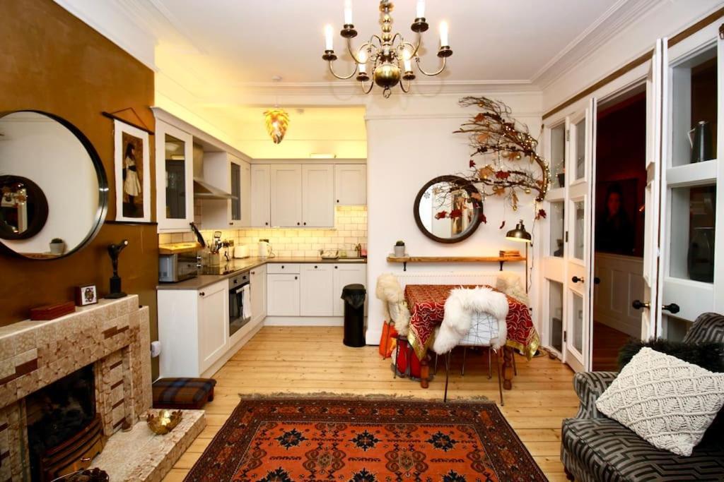 Holyrood Park: Lush & Arty 2 Double Bed Flat Daire Edinburgh Dış mekan fotoğraf