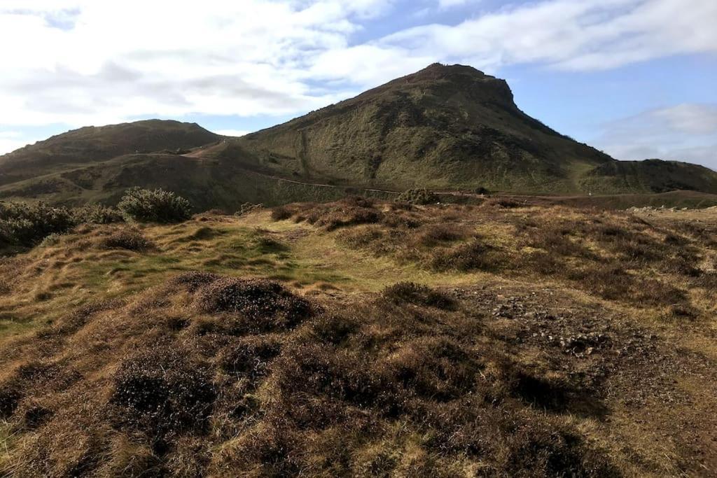 Holyrood Park: Lush & Arty 2 Double Bed Flat Daire Edinburgh Dış mekan fotoğraf